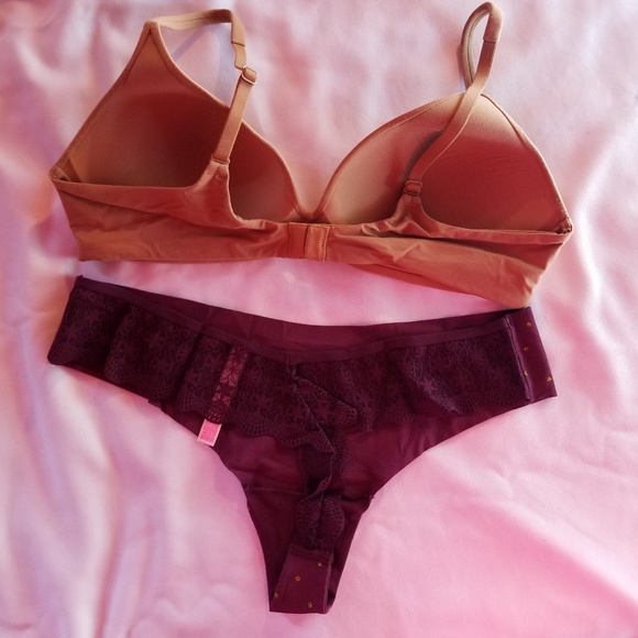 Victoria's Secret Bra w/panty - Picture 2 of 7